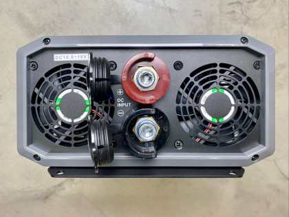 Měnič EPever IPower Plus 48V/2000-5000W