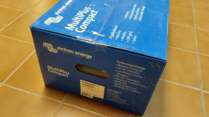 Měnič/nabíječ Victron Energy Multiplus 12V/2000VA/80A-30A