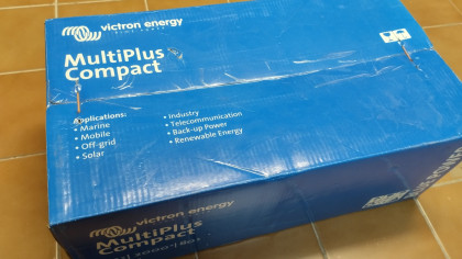 Měnič/nabíječ Victron Energy Multiplus 12V/2000VA/80A-30A