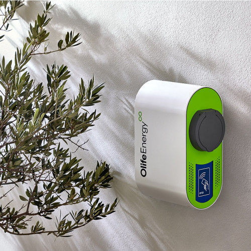 Olife Energy AC 22kW Wallbox ve variantě CLOUD se zásuvkou
