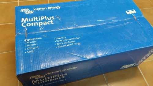 Měnič/nabíječ Victron Energy Multiplus 12V/2000VA/80A-30A