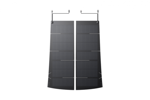 EcoFlow HeatGuard Solar Film pro Tesla Model 3 je inovativní fotovoltaická fólie navržená přesně pro rozměry panoramatické střechy vozidla. Díky tenkému provedení zachovává elegantní vzhled vozu a minimálně ovlivňuje jeho aerodynamiku. Fólie využívá